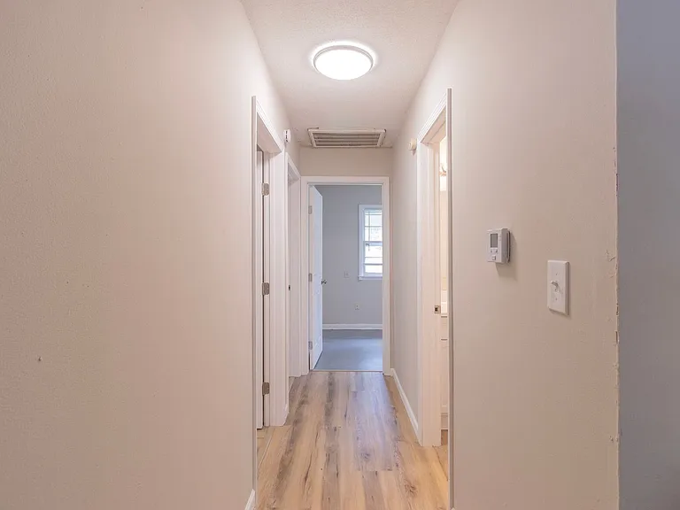 3711 Weymeyer Dr — Photo 17