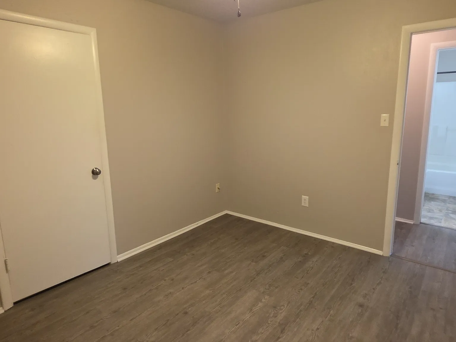 3 bed, 1.5 bath, 1044 sqft, $1,450 — Photo 3