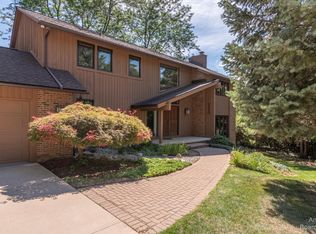 3750 Burns Ct, Ann Arbor, MI
