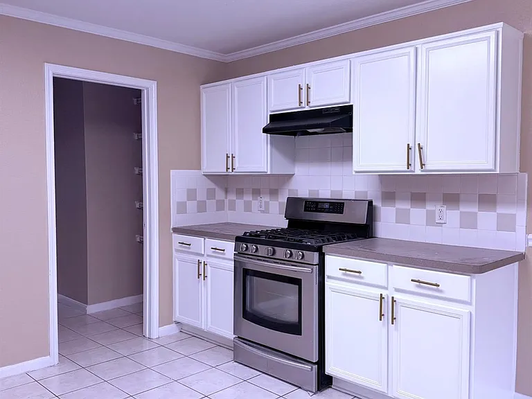 15227 Mission Oak Dr — Photo 7