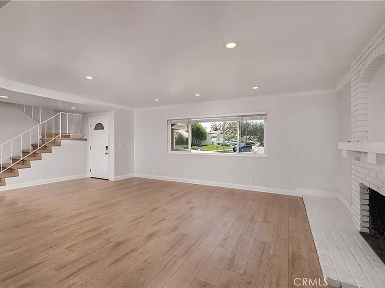 2336 La Linda Pl — Photo 20