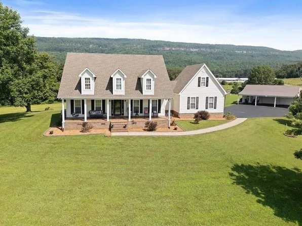 115 Main St, Pikeville, TN 37367