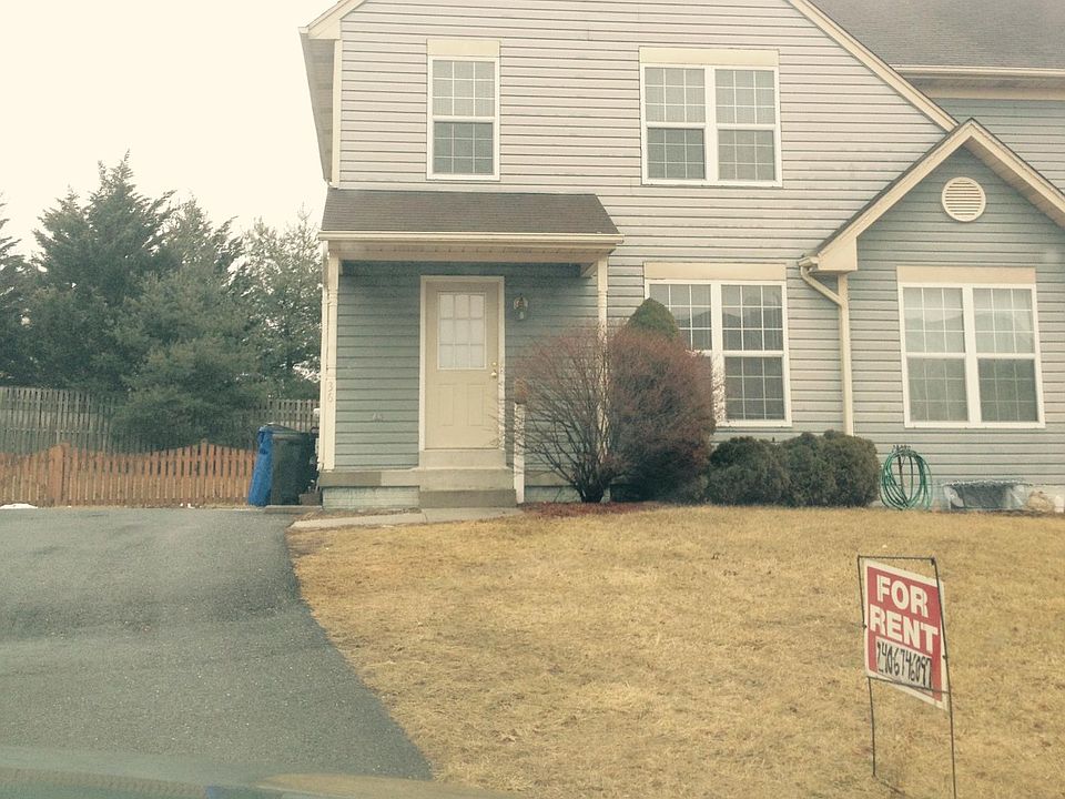 1st image of 36 Robindale Dr