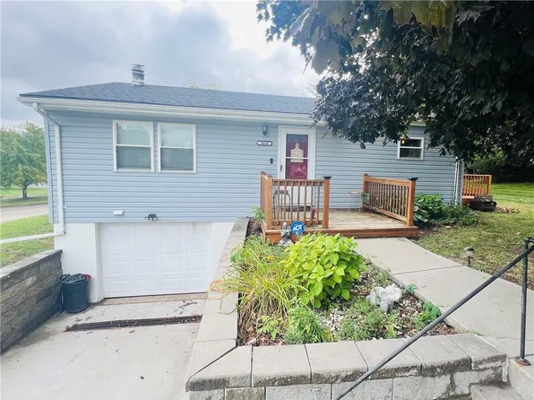 3050 Karnes Rd, Saint Joseph, MO 64506