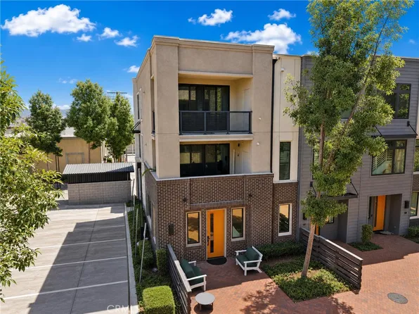 105 Galaxie Dr, Covina, CA 91723