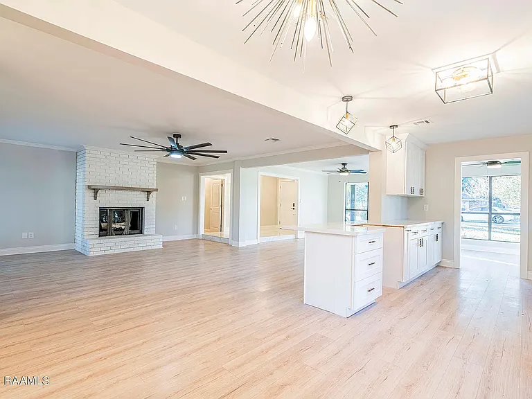 101 Van Dyke Ct — Photo 10