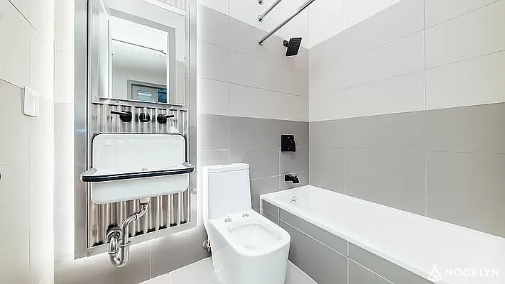 18 Stanhope St #1A — Photo 13