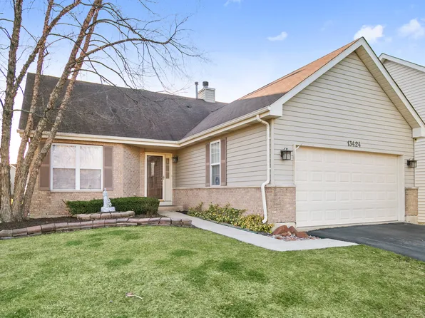 13424 S Magnolia Dr, Plainfield, IL 60544