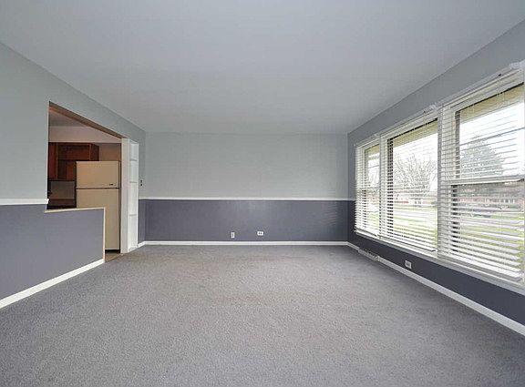 3rd image of 120 W Rosemont Ave