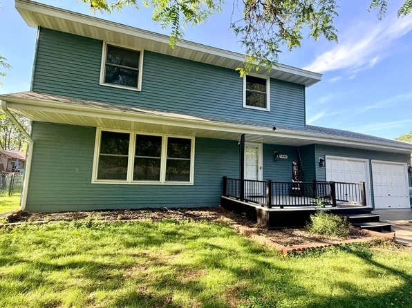 7448 Concerto Curv NE, Fridley, MN 55432
