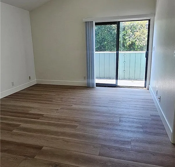 213 W Escalones #B — Photo 10