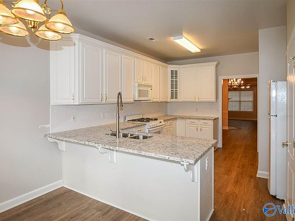 2nd image of 736 Hobbs Rd SE