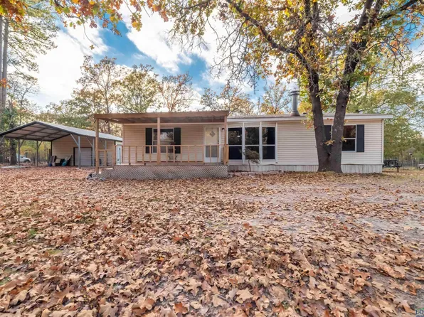 1074 1st Rd, Diana, TX 75640