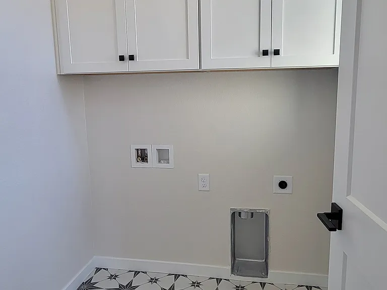 11732 Amplify Cir — Photo 32