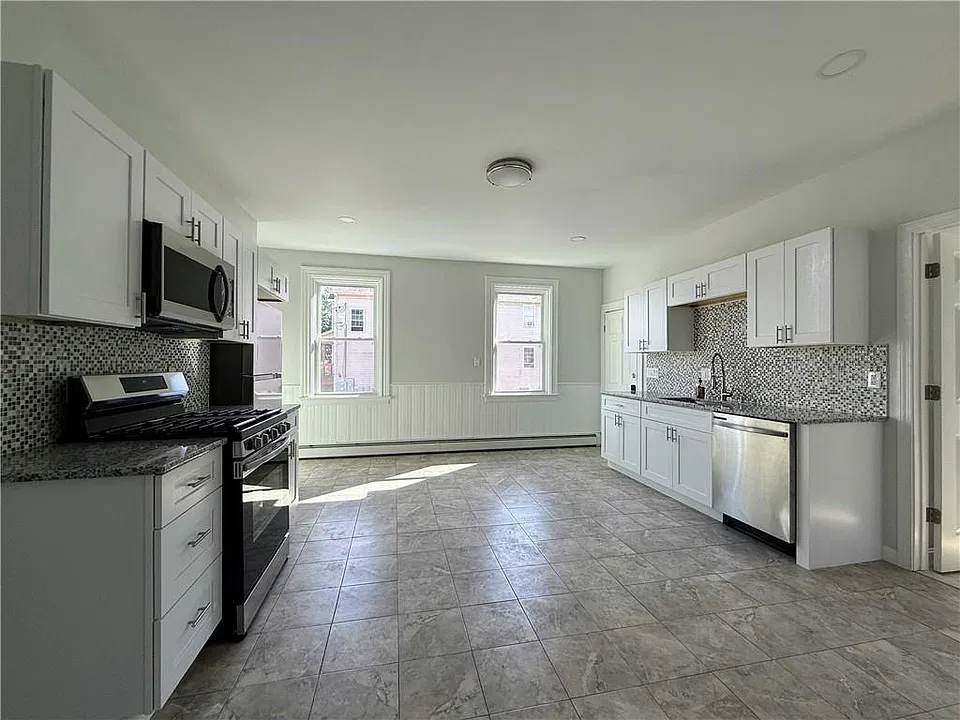 52 Erastus St #1