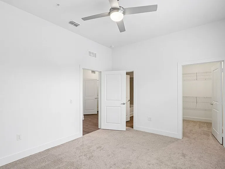37-web-or-mls-3730 Dupont Ave Unit 5202-S1508-015