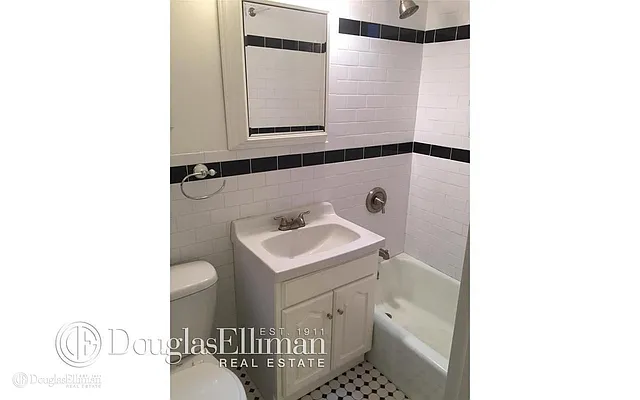 Rented by Douglas Elliman | media 14