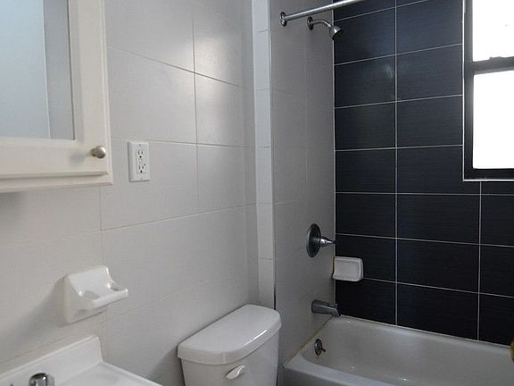3rd image of 149 Edgecombe Ave #3E