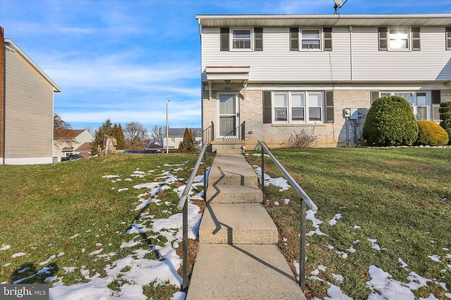 522 Linden St photo 1