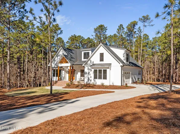 315 Longleaf Drive, West End, NC 27376