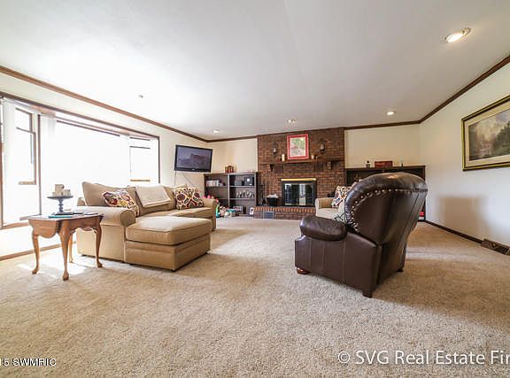 4th image of 6386 76th St SE