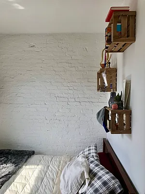 Rented by LJ Sloane Management | media 42