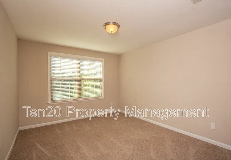 2510 Ridgewood Way — Photo 23