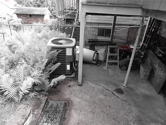 3rd image of 229 Smith Way