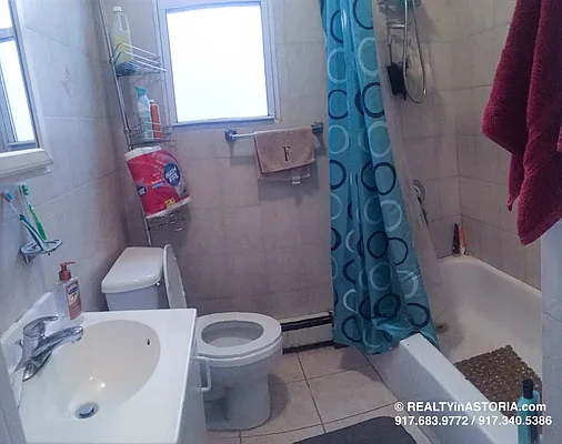 Rented by Alexiou Realty | media 10