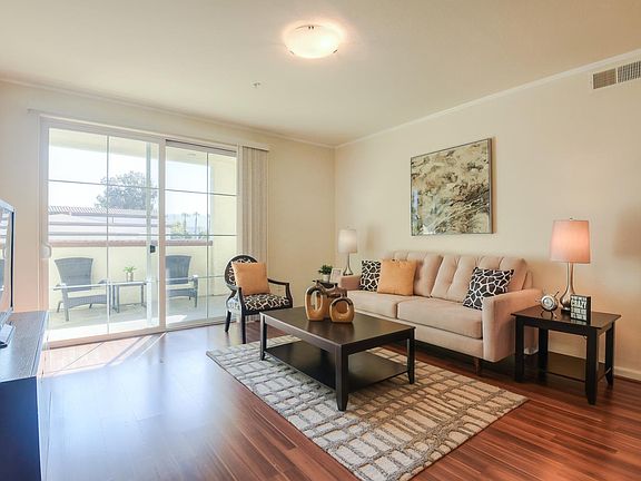 5th image of 800 S Abel St Unit 220