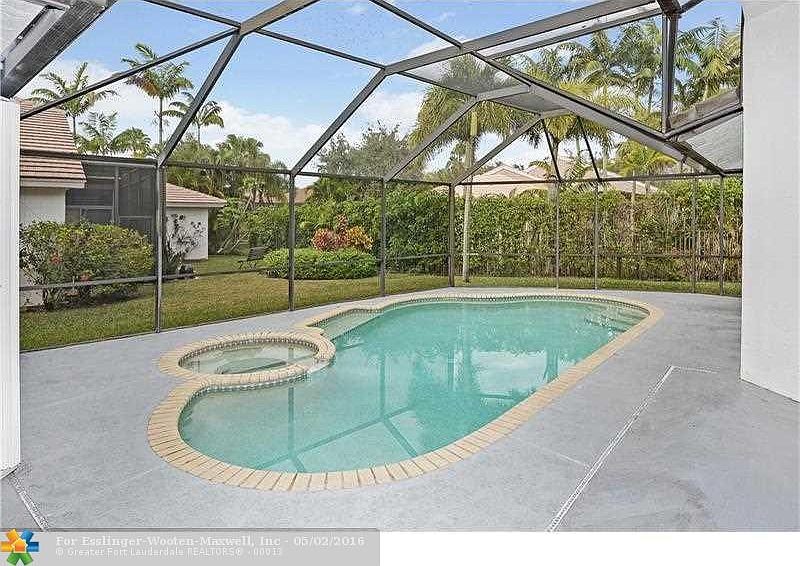 1st image of 2894 Oakbrook Dr