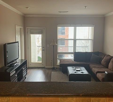 3rd image of 600 13th St Unit 836