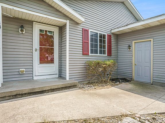 5th image of 3634 Haymeadow Ave