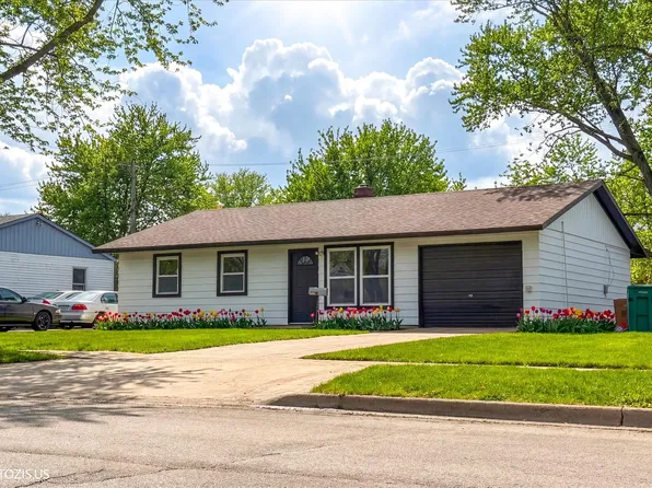 115 Fairlane Dr, Joliet, IL 60435