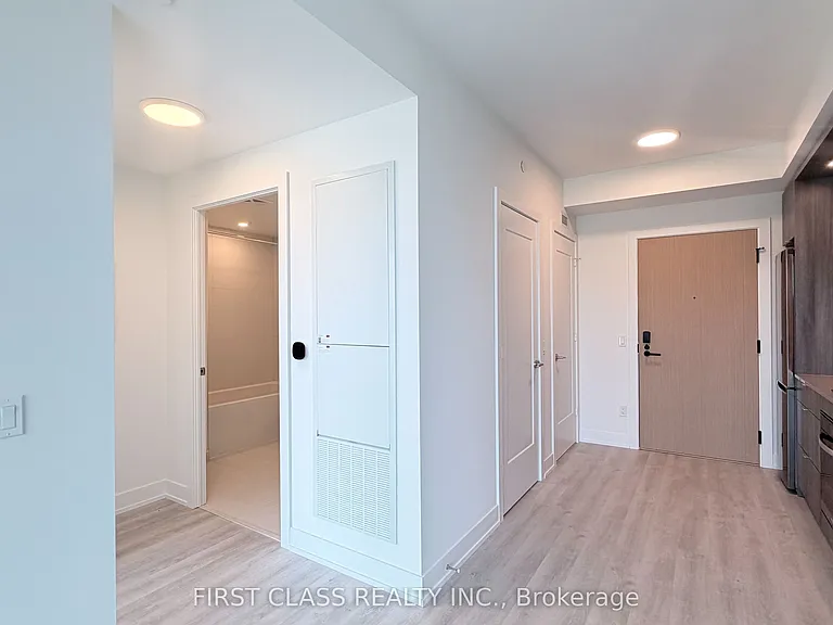 25 Cordova Ave #1407 — Photo 3