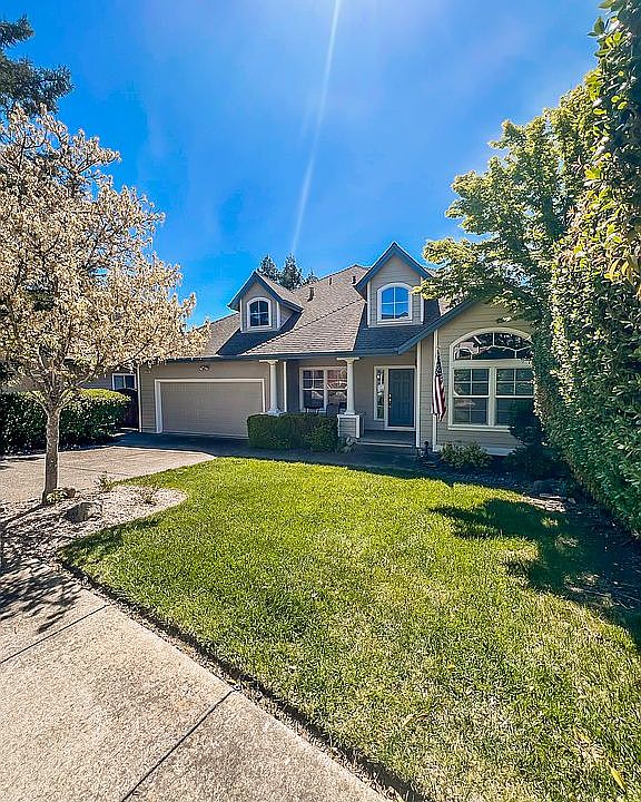 2nd image of 1964 Fountainview Cir