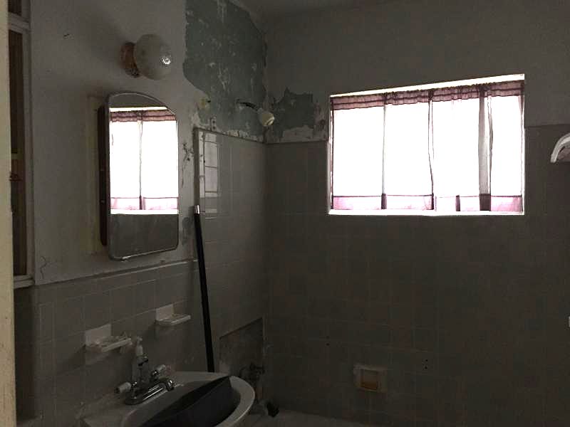 2nd image of 1555 NW 10th Pl