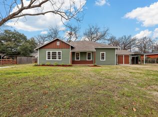 604 Country Club Rd, Cleburne, TX 76033