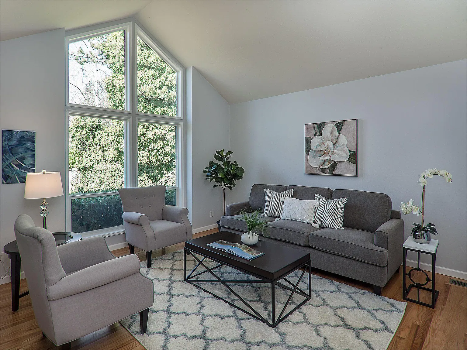 4 bed, 2.5 bath, 2000 sqft, $4,250 — Photo 4