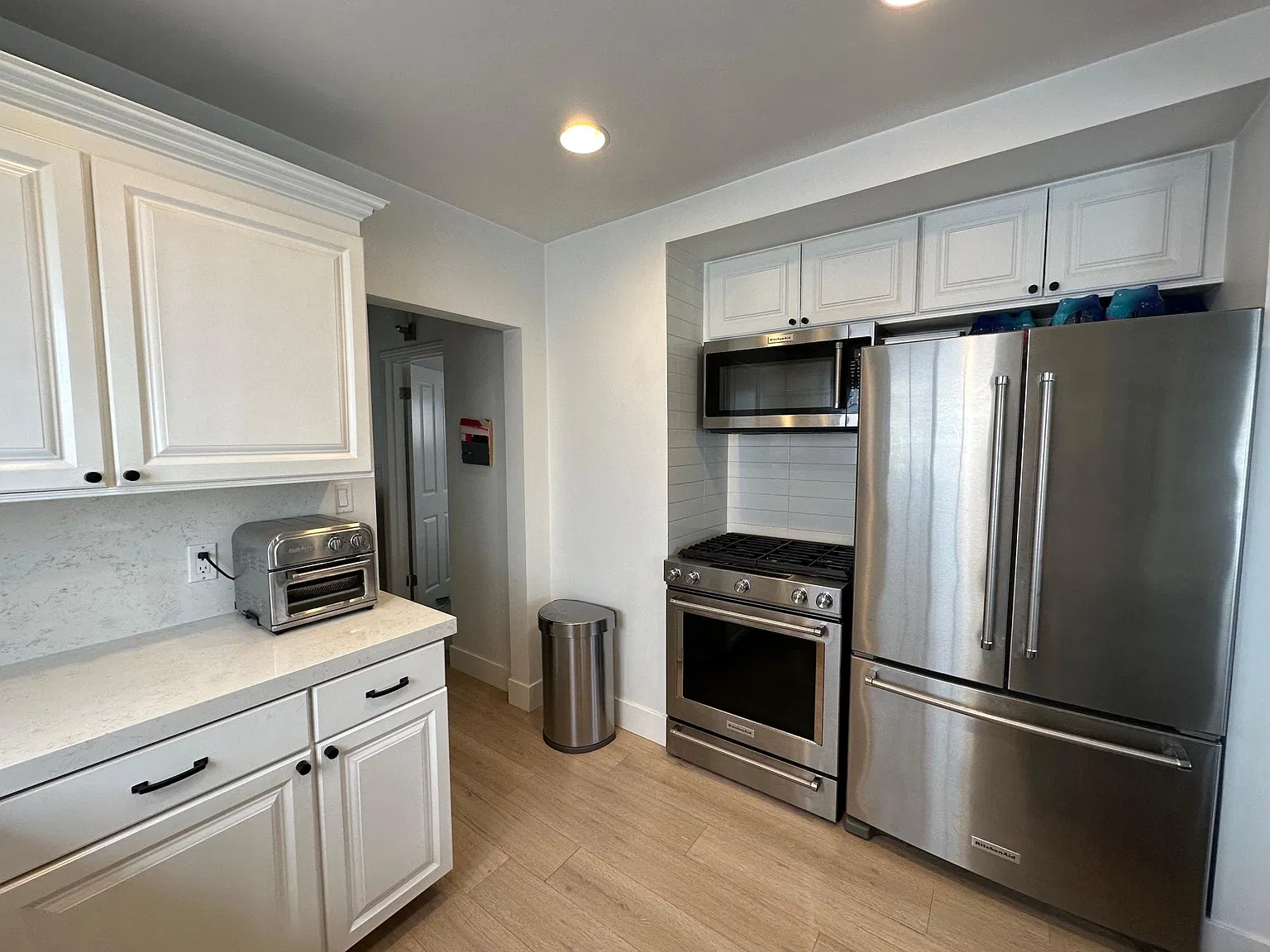 2 bed, 800 sqft, $4,895 — Photo 3
