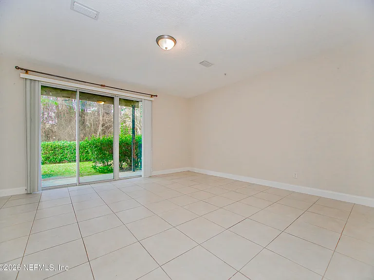 4442 Rock Creek Cir — Photo 4