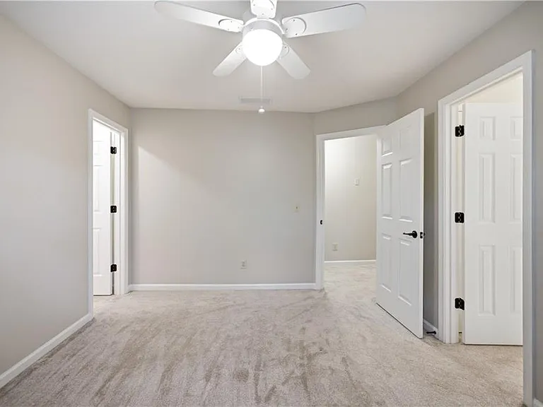 5525 Hampstead Way — Photo 29