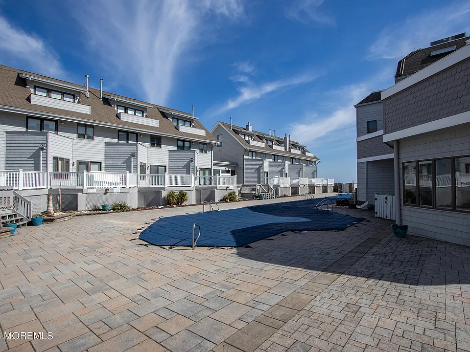 900 Ocean Ave #24