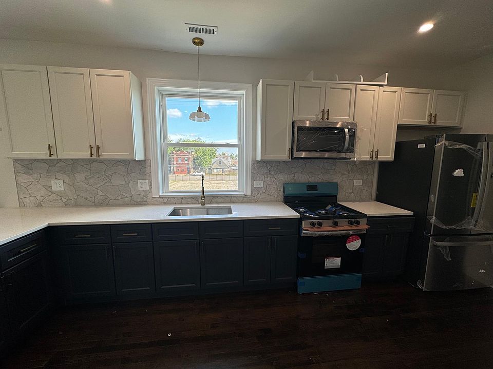1st image of 1143 N Avers Ave #2
