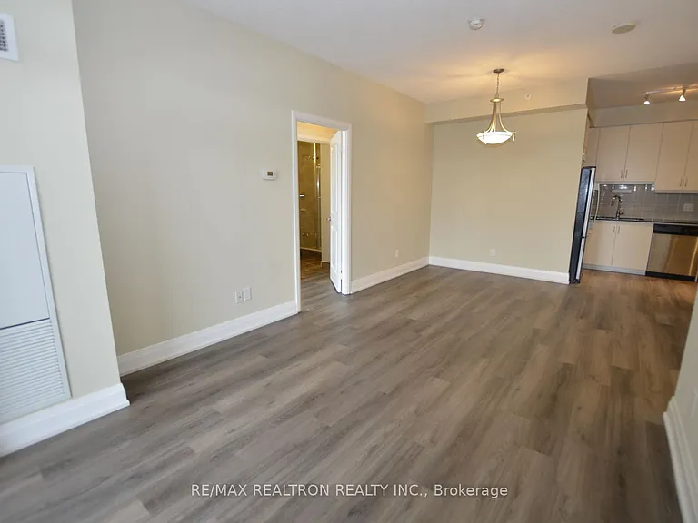 75 N Park Rd #302 — Photo 17