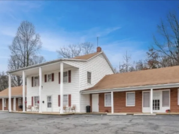 671 E Court St, Marion, NC