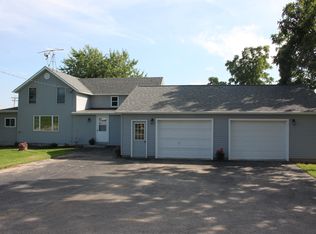 N7752 Seven Hills Rd, Mount Calvary, WI 53057