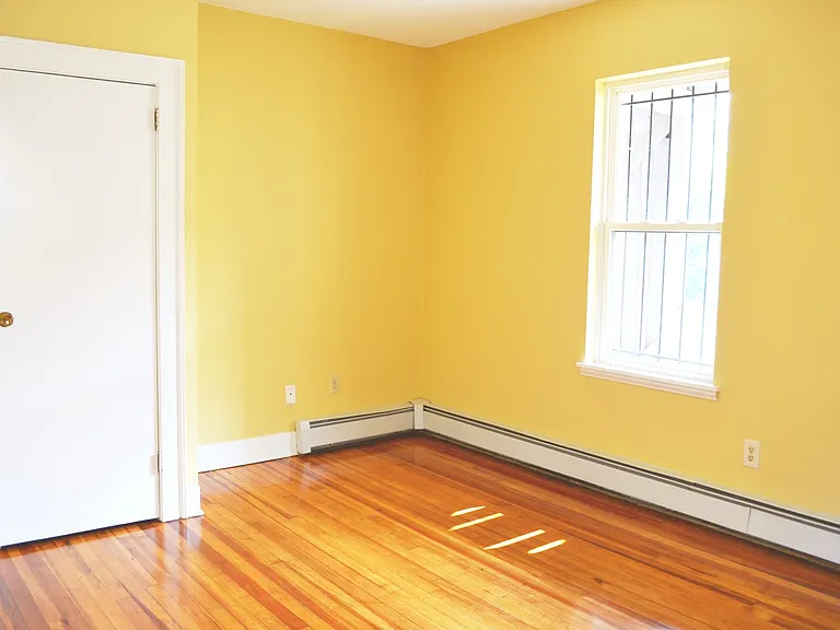 450 Barbour St — Photo 14