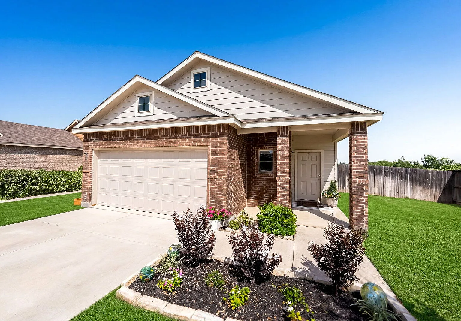 3 bed, 2.0 bath, $1,850 — Photo 4