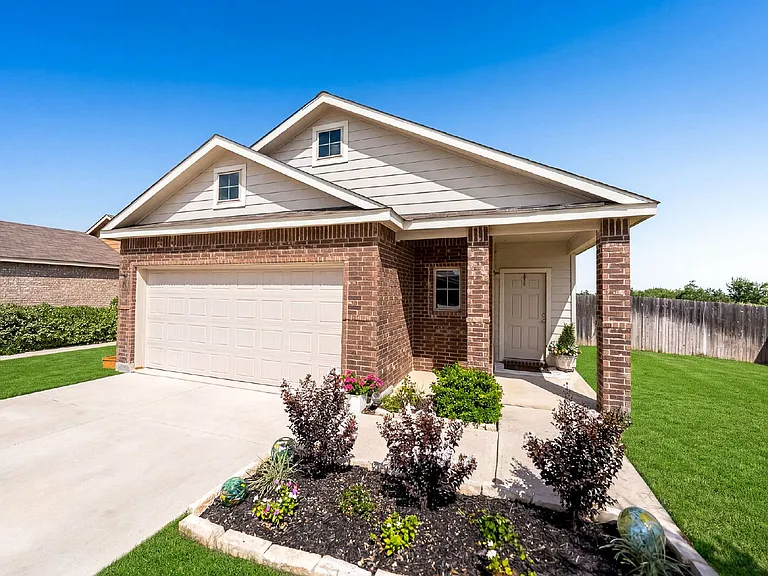 5702 Cicada Cir — Photo 4